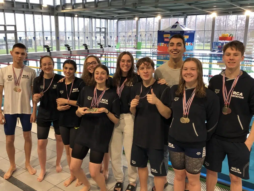 Les lycéens de l'Ensemble Baudimont d'Arras champions de natation