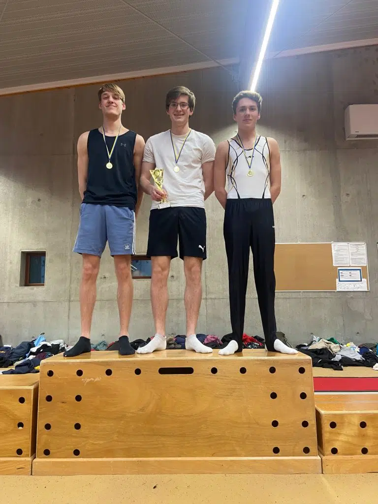 Podium compétition de gym Ensemble Baudimont Arras