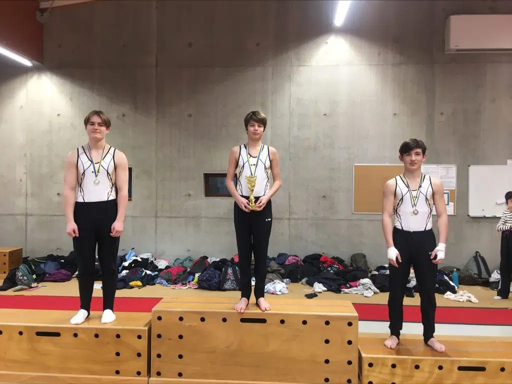 Podium compétition de gym Ensemble Baudimont