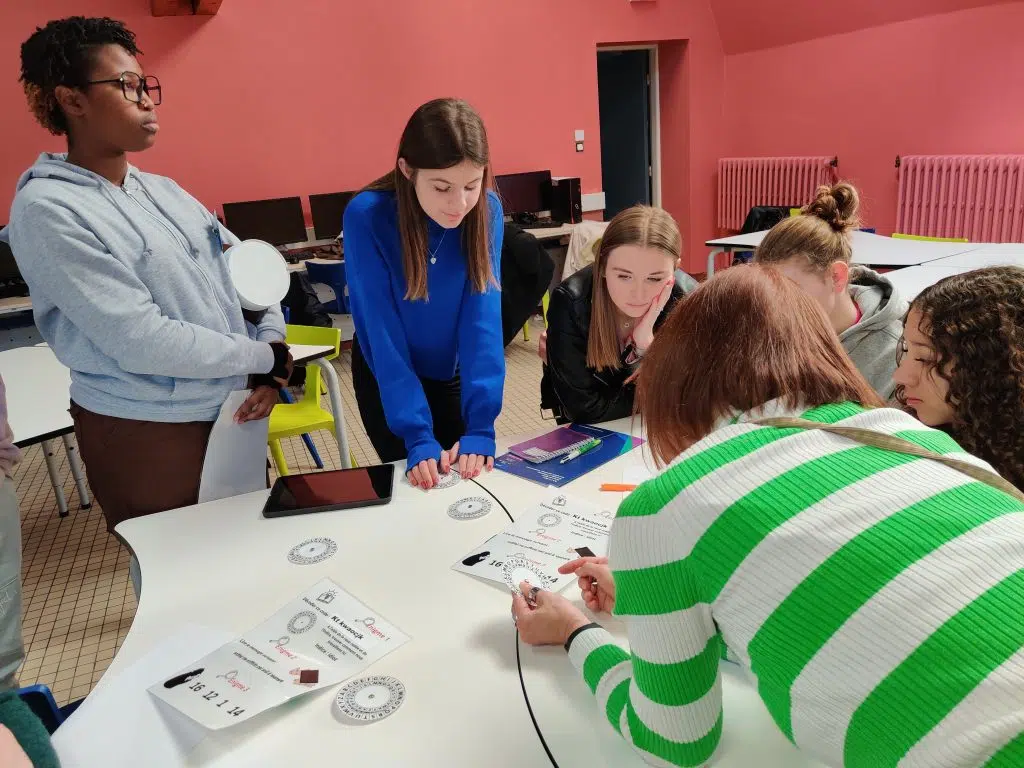 lycéens en ateliers découvertes